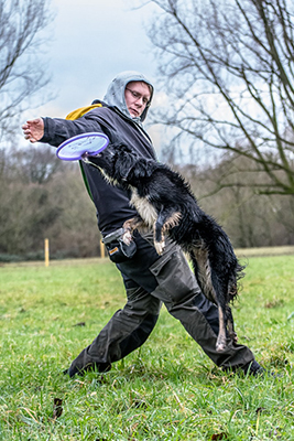 Dogfrisbee3-Hundeschule-Stadtfelle